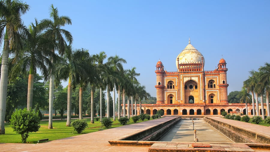 Visit iconic places like Taj Mahal
