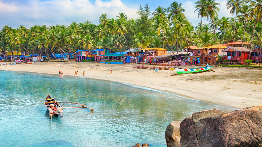 Enjoy the beach in Goa