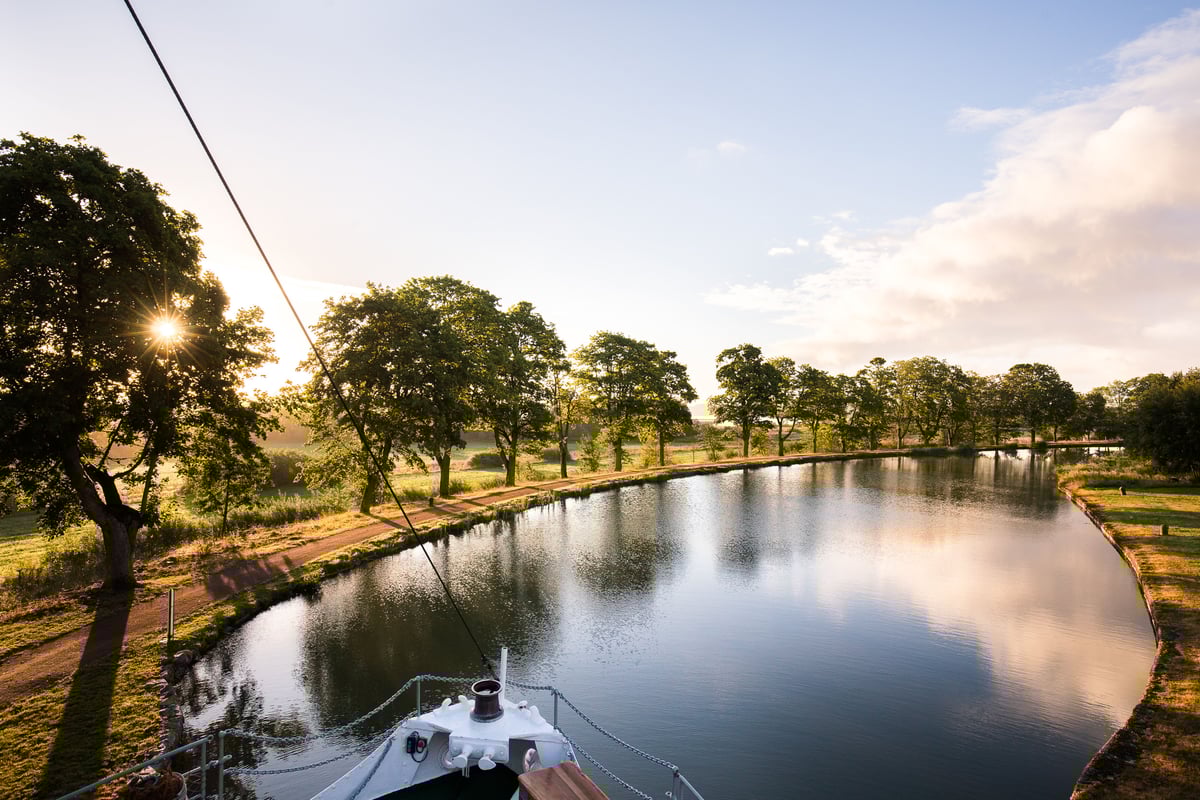 Kanalrejse gennem Sveriges smukke landskaber