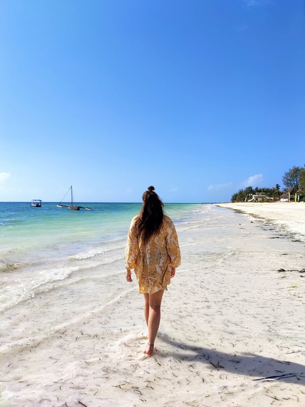 Relax on the beaches in Zanzibar