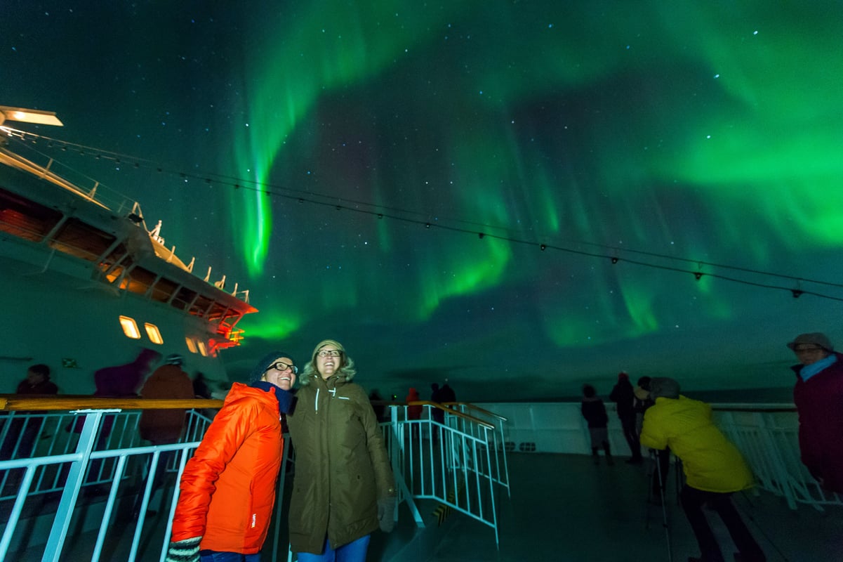 Oplev nordlys på vinterens sejladser til Nordkap