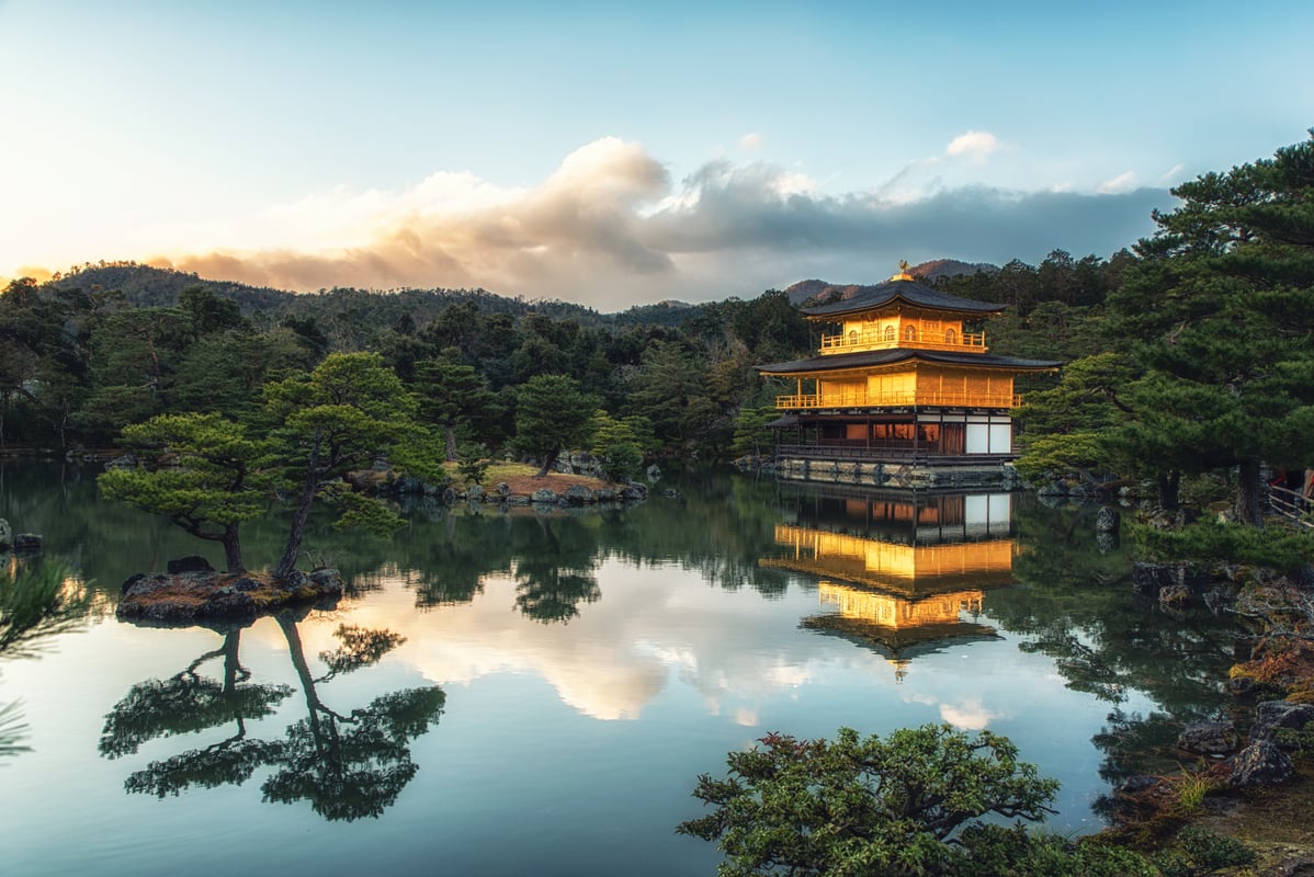 Den ikoniska guldpaviljongen i Kyoto