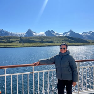 June er ekspert på Canada