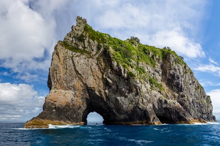 Hole in Rock ved indsejlingen til Bay of Islands