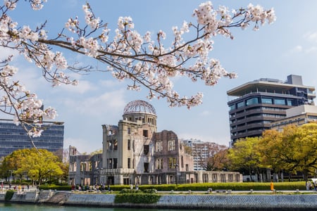 Rejsen starter i historiske Hiroshima