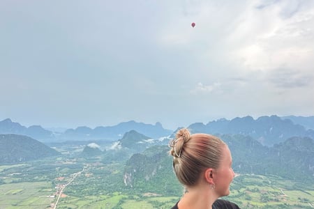 Flyv i luftballon over Vang Vieng