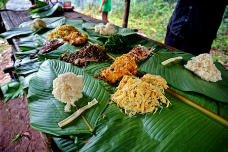 Traditionell lunch i Nam Ha.
