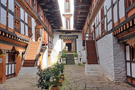 Disover the streets of Bhutan