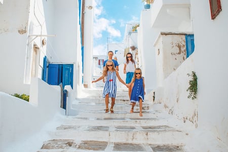 Tag familien med til Mykonos
