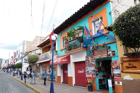 Oplev de farverige huse i Otavalo