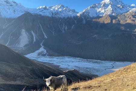 Nepalin kaunista vuoristomaisemaa