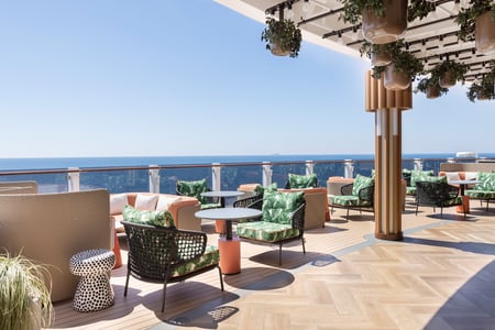 Nyd havudsigten fra Indulge Outdoor Lounge
