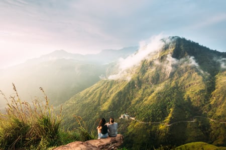 Tag på vandretur til vilde udsigter i Sri Lanka