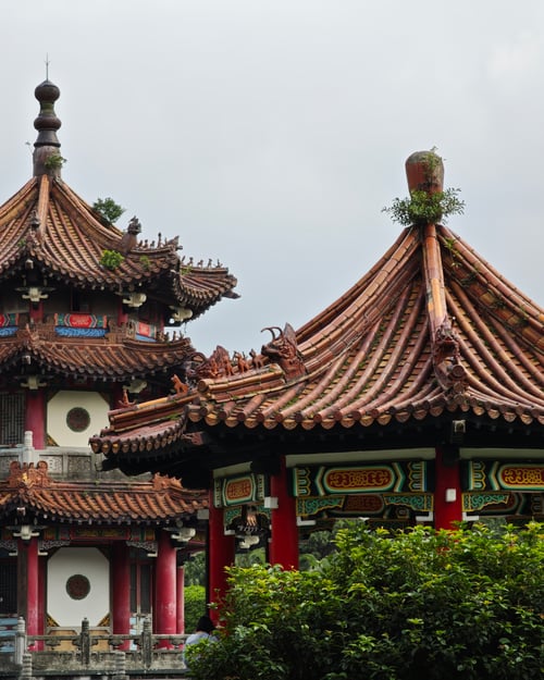 explore temples in taiwan