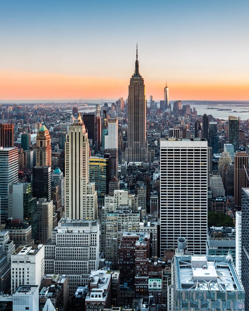 New Yorks skyline i solnedgang