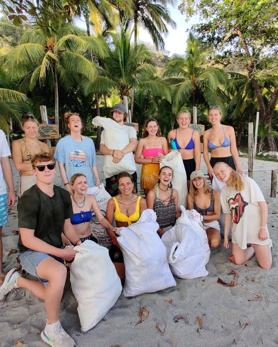 Beach clean up in Costa Rica