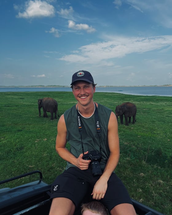 Group travel in Sri Lanka