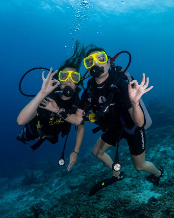 onderwater gebaren in Indonesie