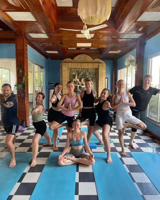 Yoga and meet new friends. 