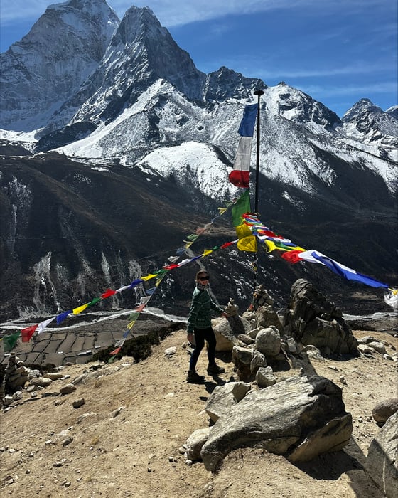 Vandra med en guide till Everest Base Camp. 