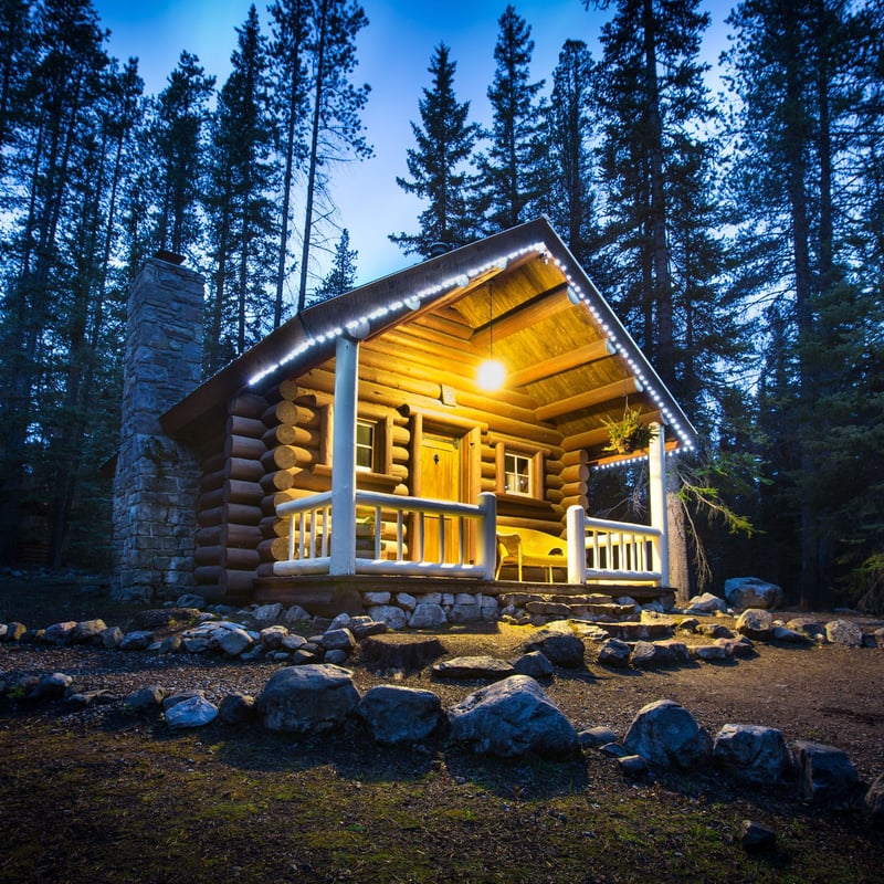 Storm Mountain Lodge Cabins