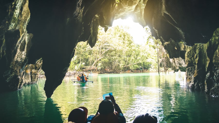 På opdagelse på Underground River