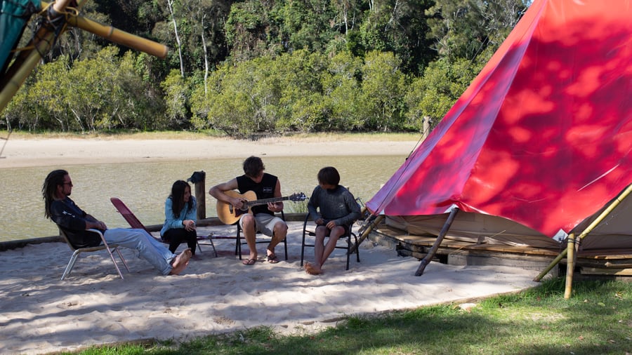 Söngstund á surf campi