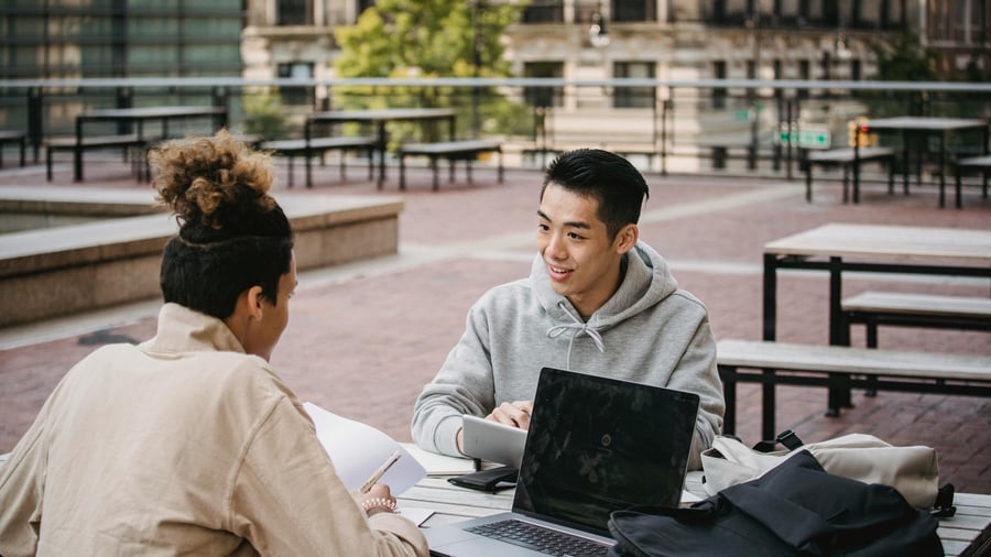 Kumppanuus ISIC:n kanssa