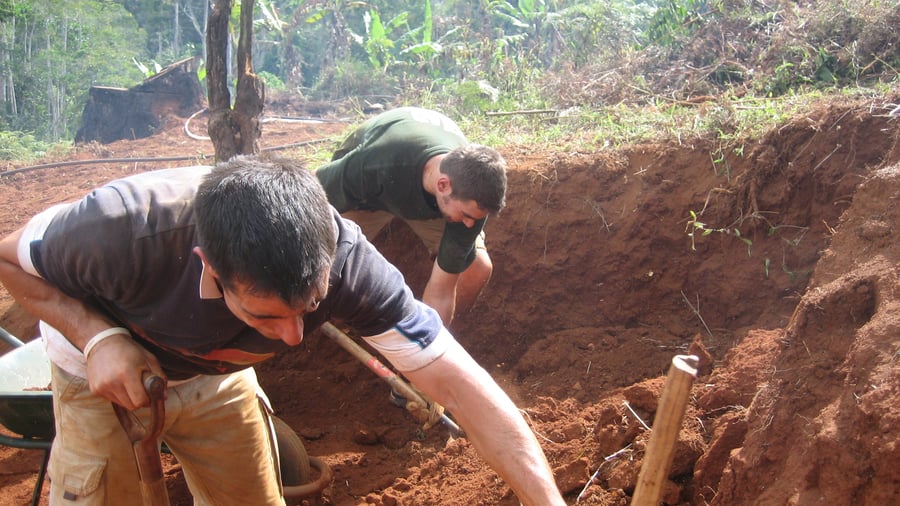 Building spaces volunteering Africa