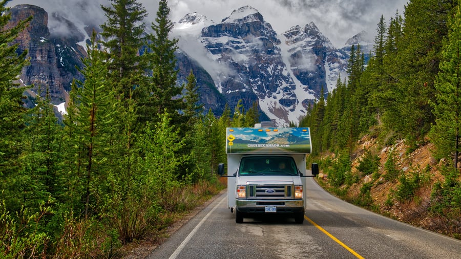 Kom helt tæt på naturen med autocamper