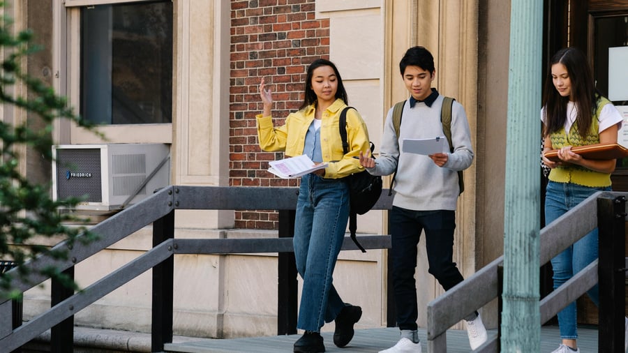 Kuka voi hakea ISIC Grant -apurahaa?