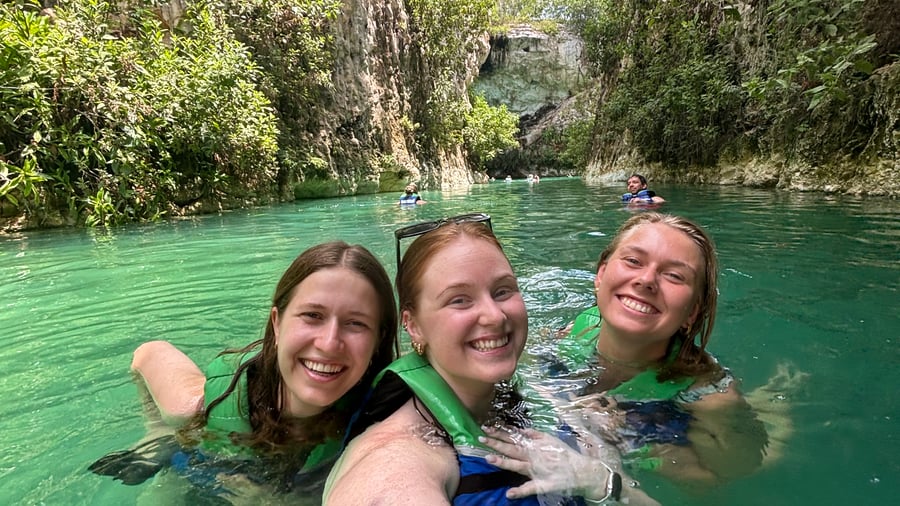 Zwem in kristalheldere cenotes in Mexico