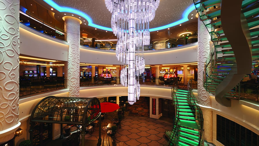 Elegant atrium med plads til afslapning