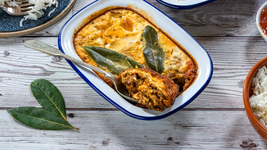 Bobotie, kryddad köttfärs med äggtäcke