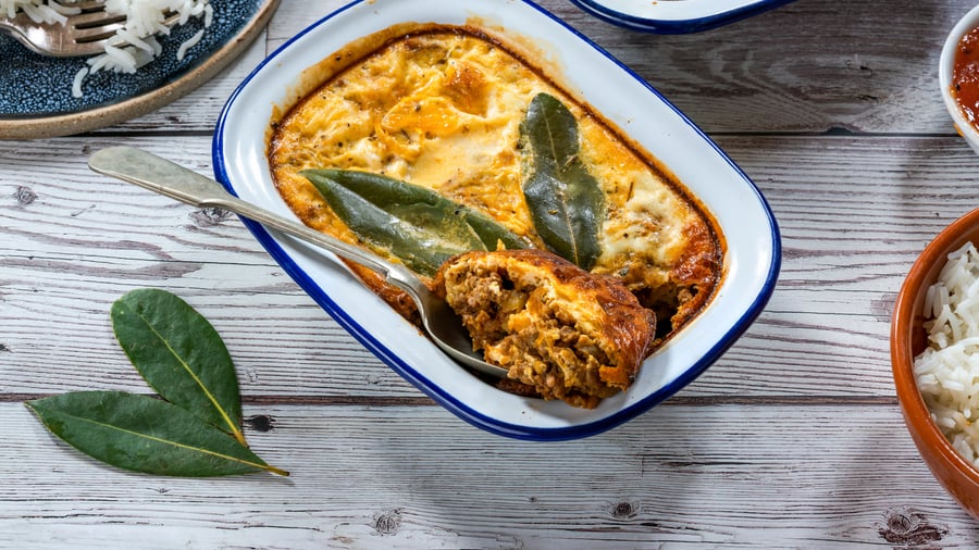 Bobotie, kryddad köttfärs med äggtäcke