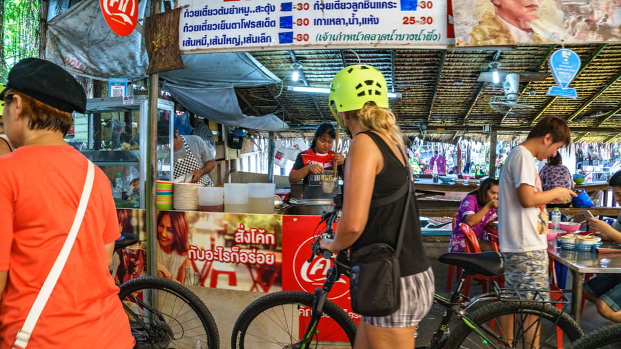 Go on a streetfood tour