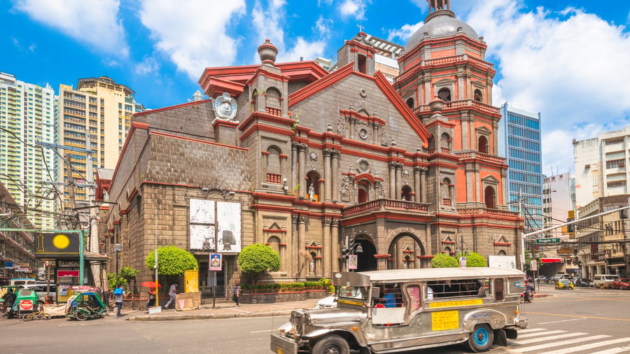 eepney foran Minor Basilica i Manila