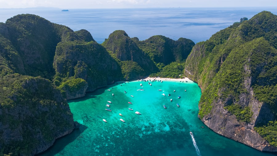 Vackra Maya Bay på Phi Phi-öarna