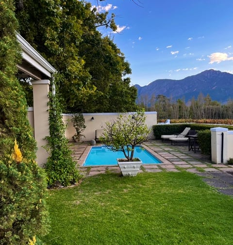 Vacker utsikt från ett guesthouse i Franschhoek