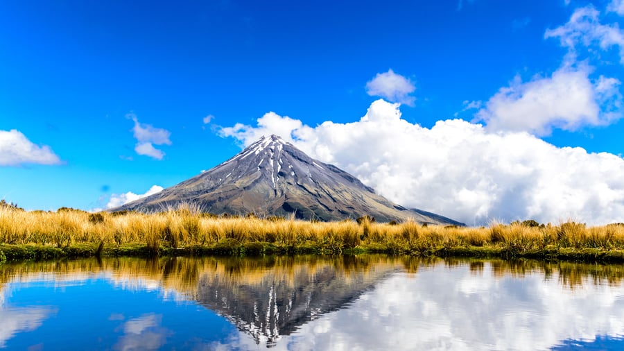Se imponerende Mt. Taranaki