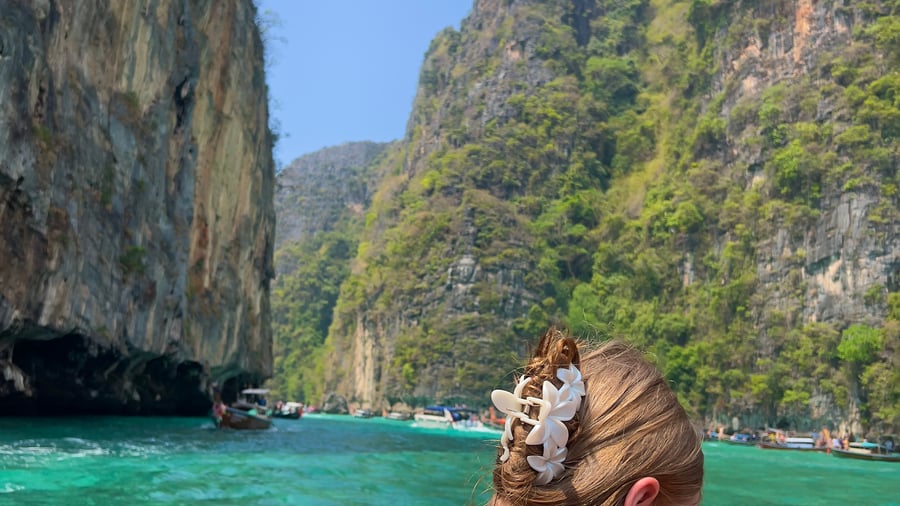 Discover the stunning Phi Phi Islands