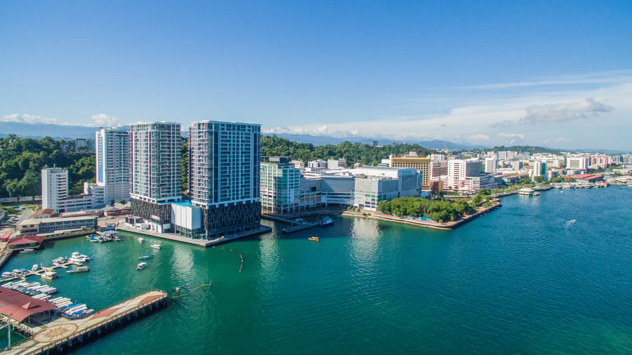 Kystbyen Kota Kinabalu, hovedstad i Sabah