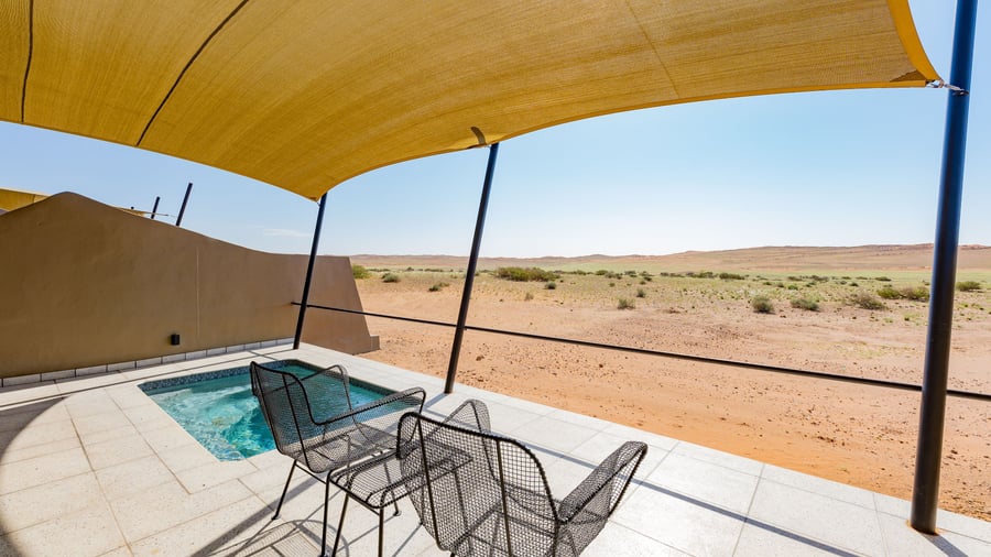 Værelse med privat plunge pool på The Desert Grace