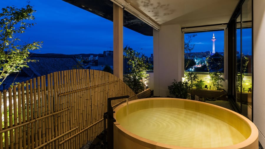 Cypresbad på Hotel Kanra Kyoto