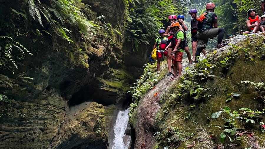 Canyoneering to Kawasan Falls
