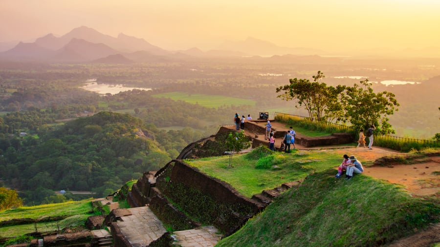 Det gamla kungapalatset på toppen av Sigiriya