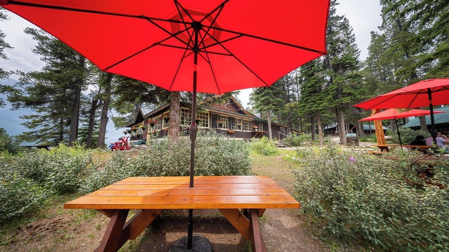 Udeområde på Storm Mountain Lodge Cabins