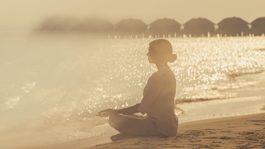 Delta i strandyoga