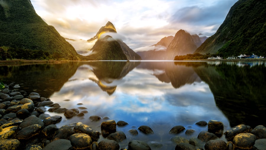Oplev de imponerende fjorde på Sydøen