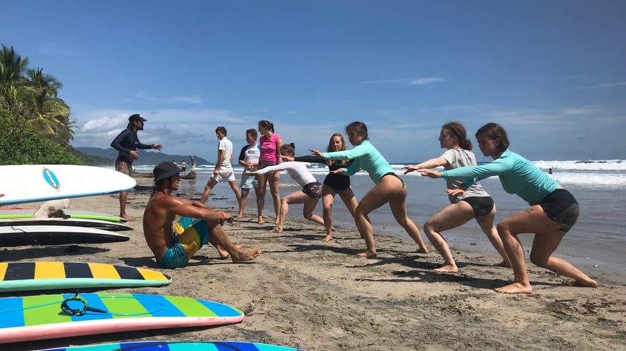 Dyrk yoga for at blive endnu bedre til at surfe